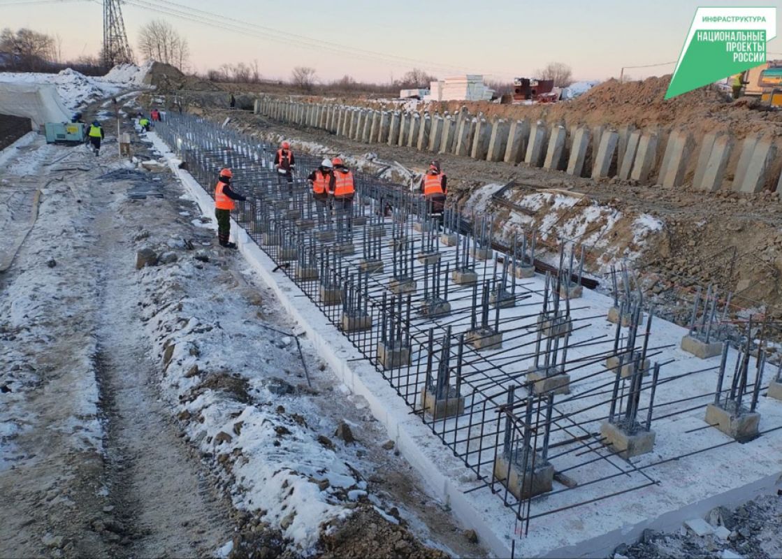 Строительство дороги к&nbsp;пункту пропуска на&nbsp;Большом Уссурийском идёт с&nbsp;опережением графика