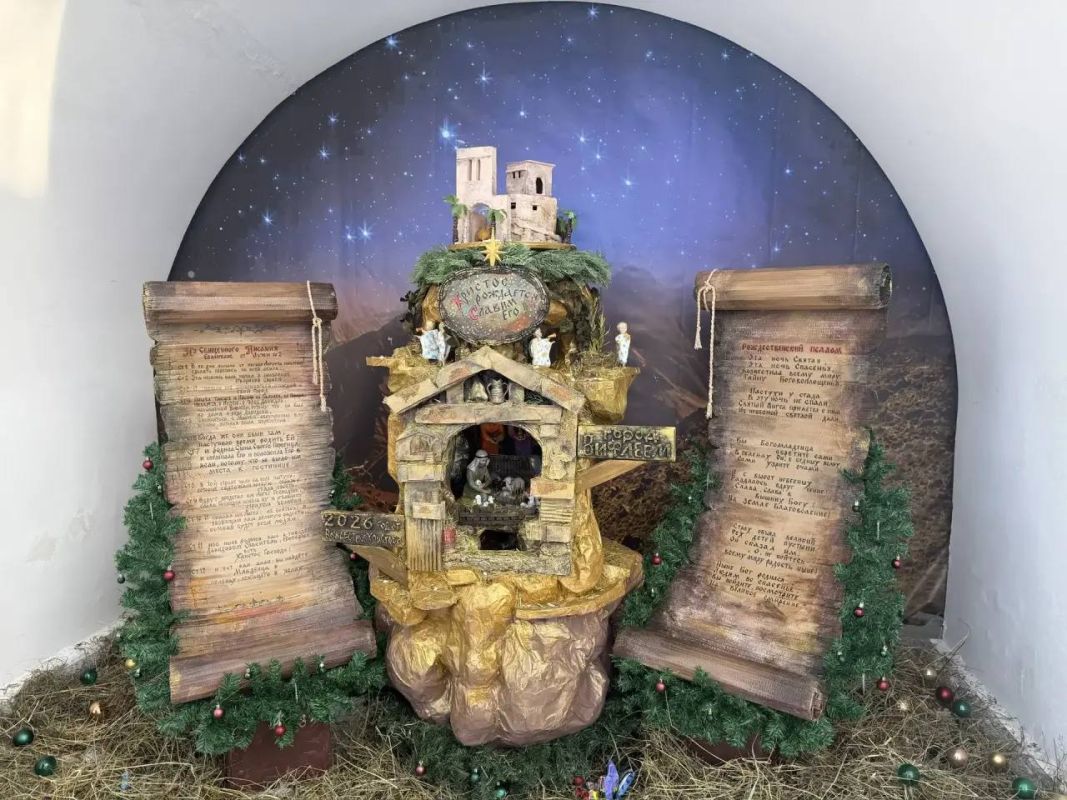 Хабаровчанка создала вертеп у&nbsp;храма Серафима Саровского