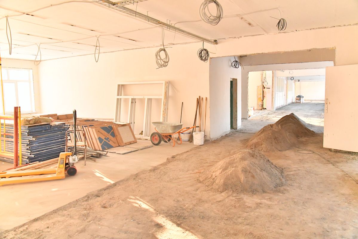 Сергей Кравчук проверил ход капремонта двух школ в&nbsp;Хабаровске