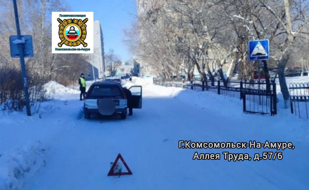 В Городе юности автомобиль не&nbsp;успел затормозить перед&nbsp;вышедшей на&nbsp;дорогу школьницей