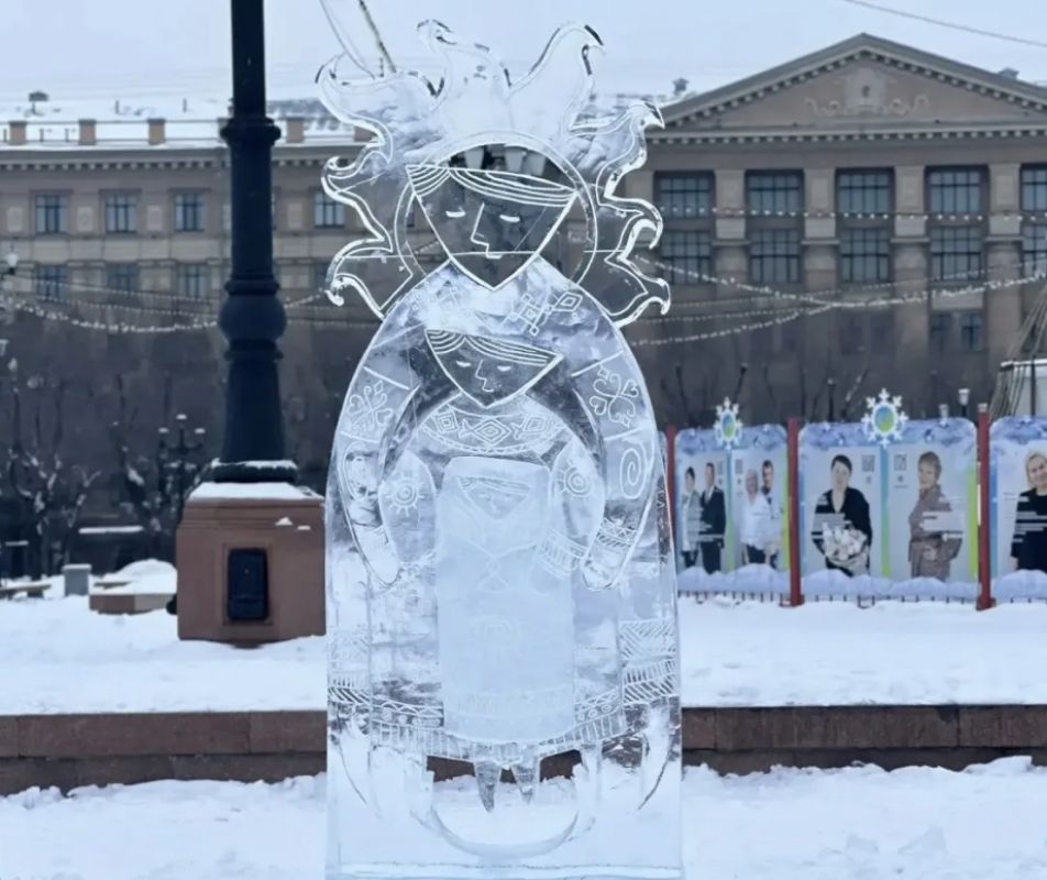 На площади Ленина в&nbsp;Хабаровске появились уникальные ледяные скульптуры