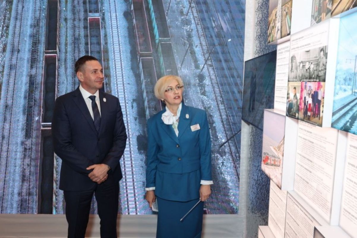 Н. Г. Ляшко на открытии выставки вместе с губернатором Д. В. Демешиным