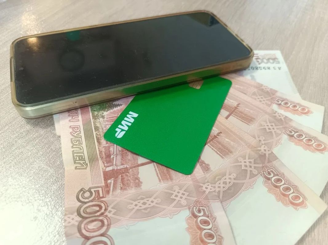 Пенсионеру из&nbsp;района имени Лазо вернут почти миллион рублей, похищенный мошенниками