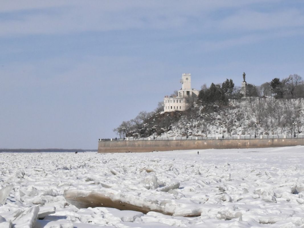 В Хабаровском крае начали закрывать ледовые переправы