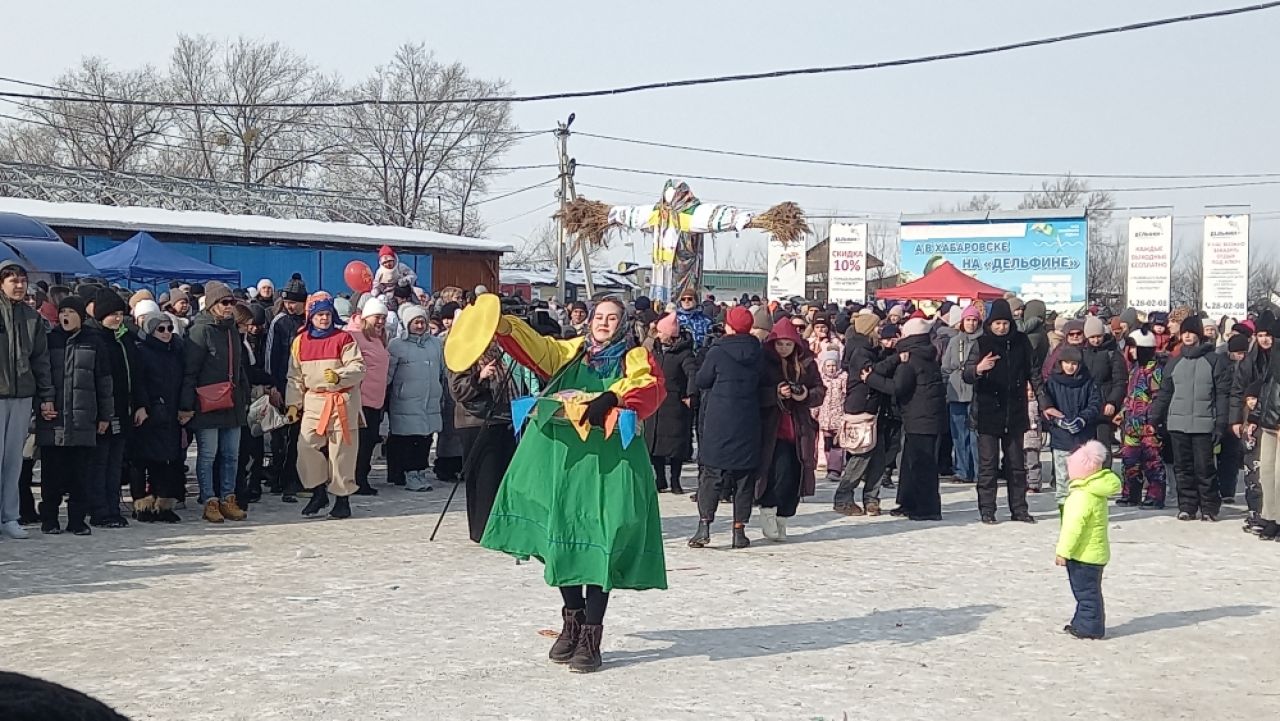 Широкая Масленица в&nbsp;Хабаровске — гуляния, блины и&nbsp;покорение столба
