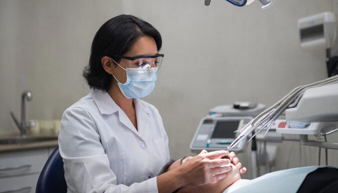 Какой сегодня день: Международный день зубного врача