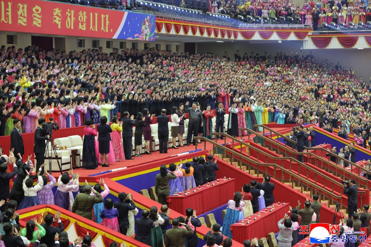 ﻿﻿﻿С аншлагом прошел торжественный концерт в&nbsp;честь Международного женского дня 8 марта