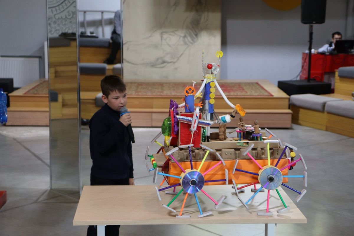 Мир в&nbsp;масштабе: юные мастера техники и&nbsp;макетов собрались в&nbsp;Хабаровске