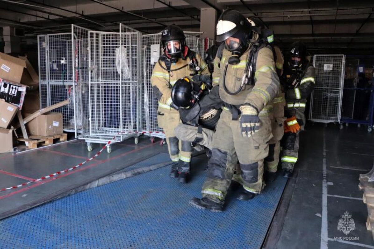 Пожарные и&nbsp;спасатели отработали действия при&nbsp;возгорании на&nbsp;складе под&nbsp;Хабаровском