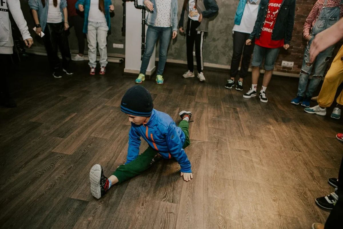 Юные футболисты Хабаровска учатся хип‑хопу и&nbsp;брейкингу