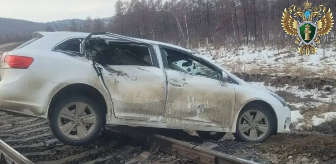 В Хабаровском крае у&nbsp;станции Мылки локомотив столкнулся с&nbsp;авто