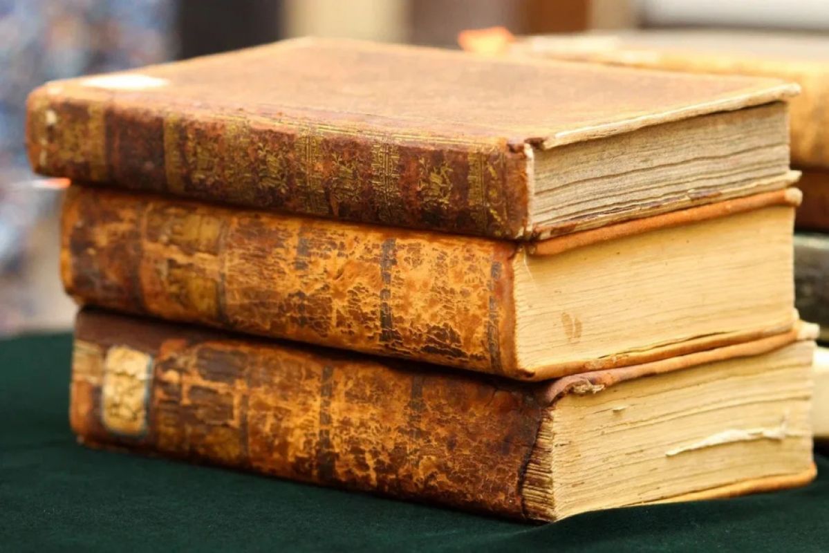 Жители Хабаровского края могут бесплатно читать раритетные издания XV века