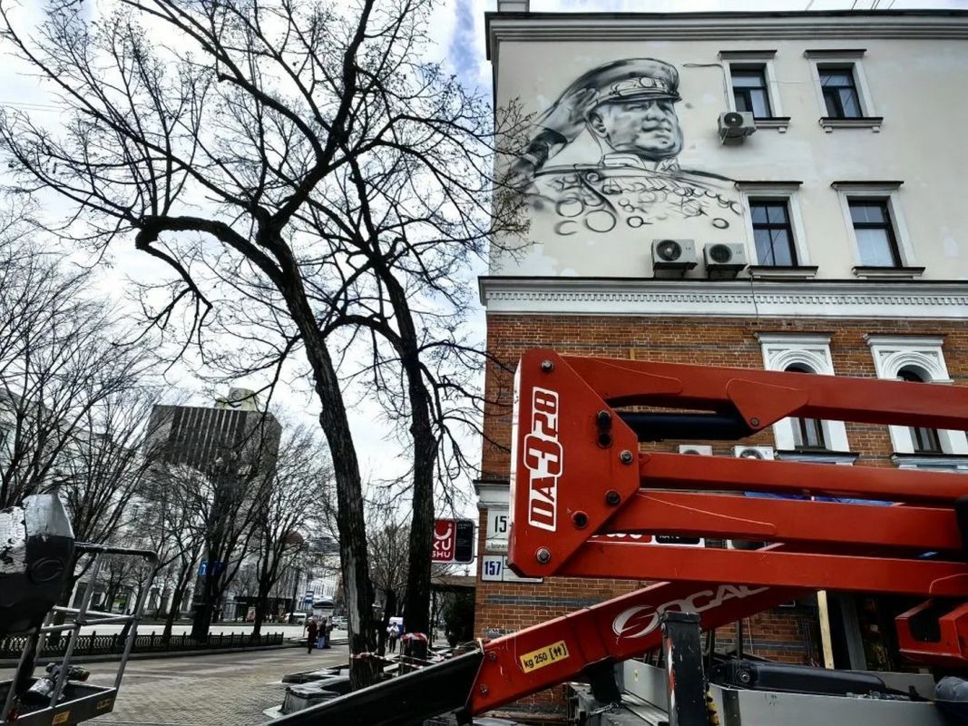 В Хабаровске появятся муралы с&nbsp;портретами Жукова, Рокоссовского и&nbsp;Рыбалко