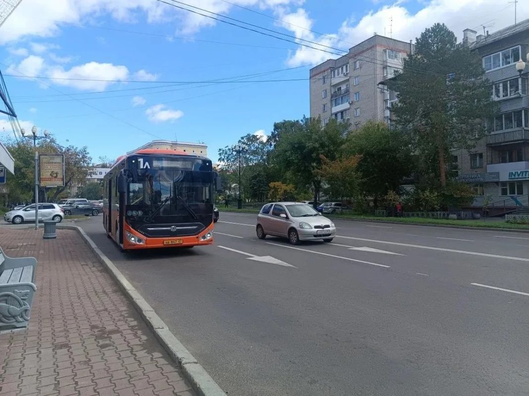 В Хабаровске перенаправили транспорт из-за ремонта дороги