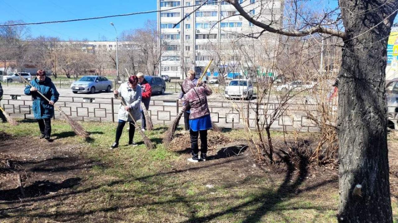 Участники общегородского субботника навели порядок на&nbsp;улицах Хабаровска