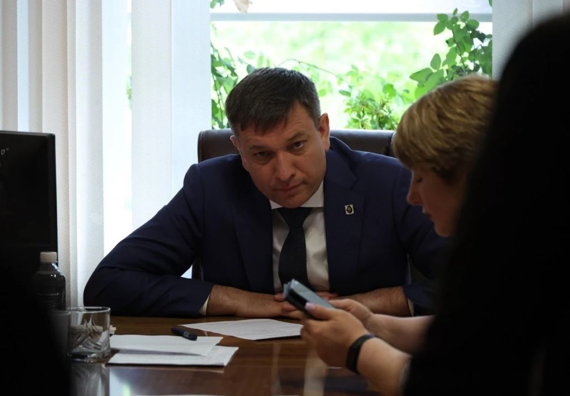 Глава Минцифры Хабаровского края выслушал жалобы на&nbsp;связь в&nbsp;Охотском округе