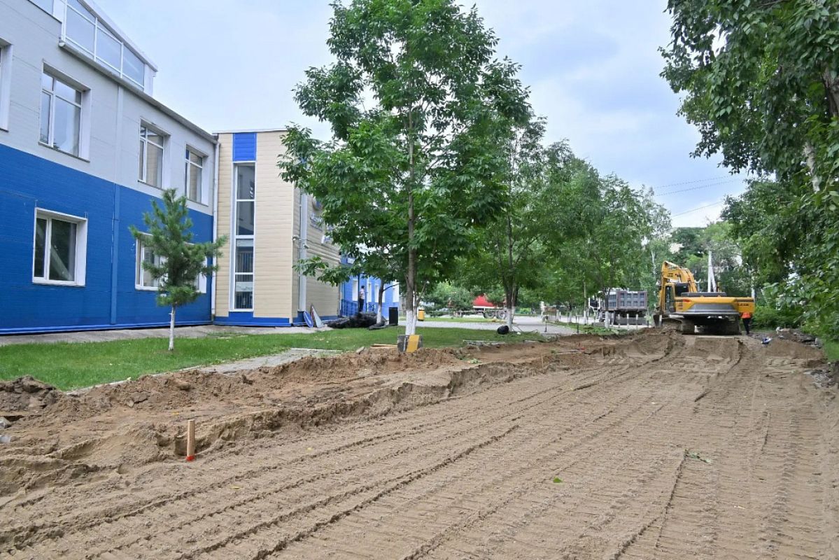 В Первом микрорайоне Хабаровска ремонтируют дороги на&nbsp;улицах Калараша и&nbsp;Космической