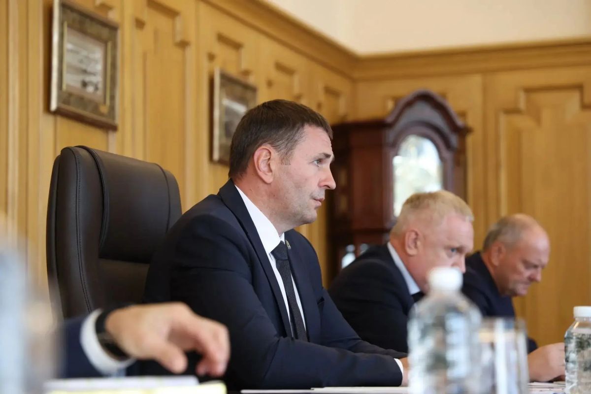 Дмитрий Демешин обсудил с&nbsp;послом Узбекистана расширение торгового сотрудничества