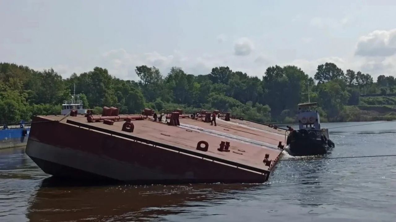 Плавучая дамба на&nbsp;защите Хабаровска — город готовится к&nbsp;пиковому уровню Амура