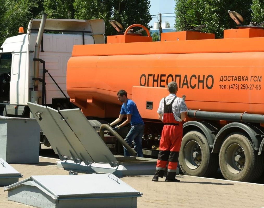В Советско‑Гаванский и&nbsp;Ванинский районы направили пять цистерн с&nbsp;бензином