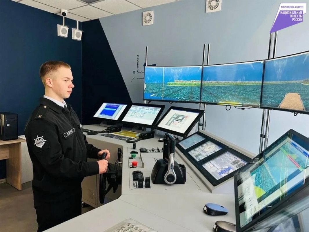 В Хабаровске колледж водного транспорта выпустил 15 тысяч специалистов
