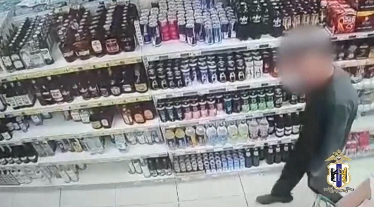 Полиция Комсомольска-на-Амуре задержала серийного вора алкоголя из&nbsp;супермаркета