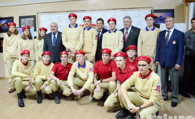 Хабаровские студенты и школьники встретились с тремя Героями России (ФОТОРЕПОРТАЖ) 