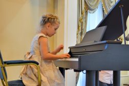 Пианино все возрасты покорны
