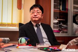 Профессор Токийского медицинского университета доктор Нисибэ
