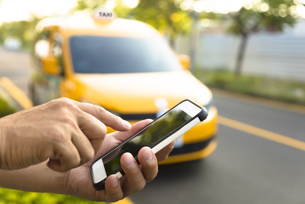 Что делать, если забыл телефон в такси: реальный случай