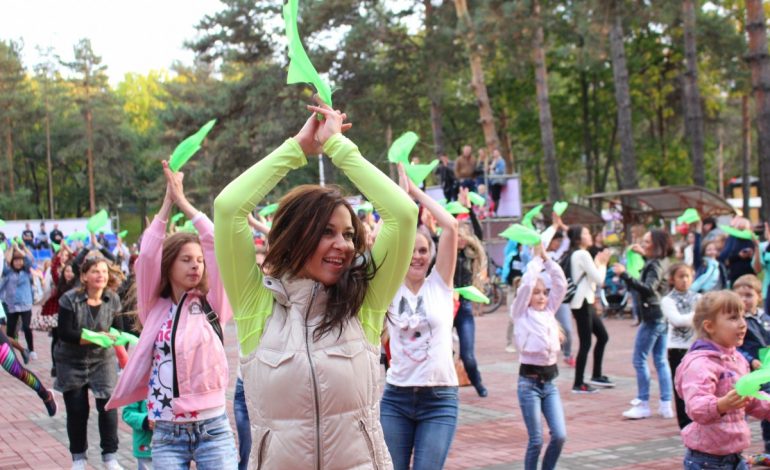 Очередной танцевальный флешмоб устроили в Хабаровске