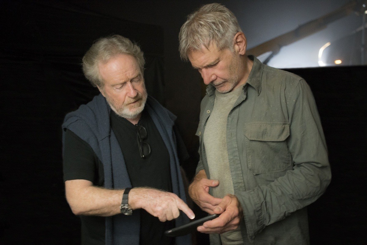 бегущий по лезвию 2049