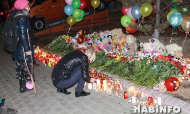 Простите нас, дети: сотни хабаровчан почтили память погибших в Кемерово
