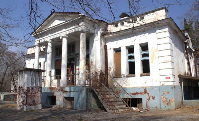 Исторический особняк в Хабаровске продали за один рубль