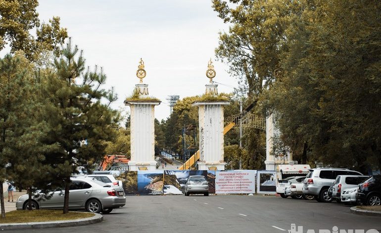 Спуск на Набережную оставят без серпа и молота