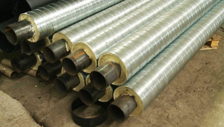 Теплоизоляция трубы теплотрассы ф200мм матами. Изоляция труб сп. Труба ппу в изоляции пластик. Изоляция труб сп. Изоляция из пенополиуретана для труб.