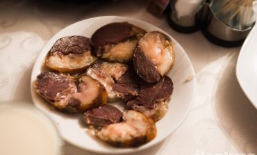 Колбаса из конины и другие блюда Киргизии на фестивале «Кухня без границ»