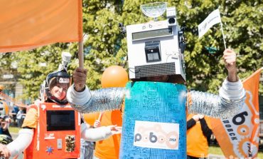 Роботы и мифические твари: самые яркие костюмы шествия на День города