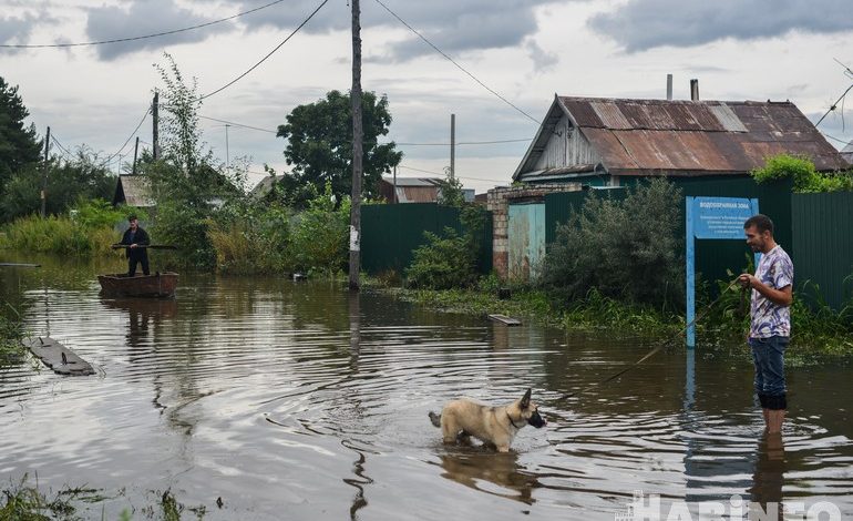 Паводок в Хабаровске теряет силу, но может случиться и его пятая волна