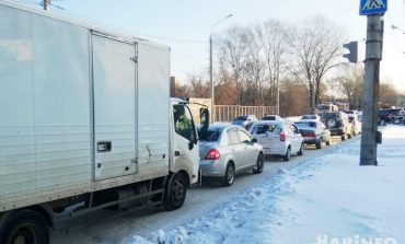 Будем ждать, пока растает? Хабаровск снова страдает от снегопада