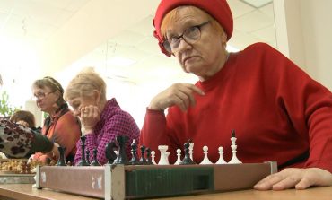 «Серебряные королевы» – единственная в Хабаровске шахматная школа для пожилых