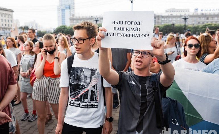 «Красиво и цивилизованно»: хабаровчане продолжают мирные акции в поддержку губернатора