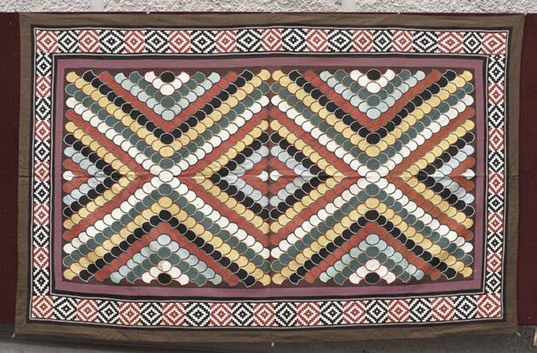 Приамурские текстильные ковры в коллекции Дальневосточного художественного музея