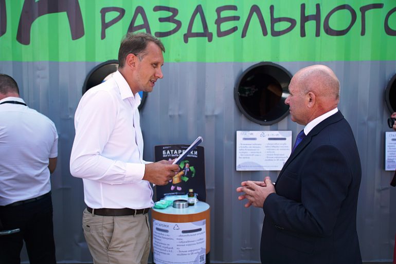 В Хабаровске делят отходы на «Поляне»
