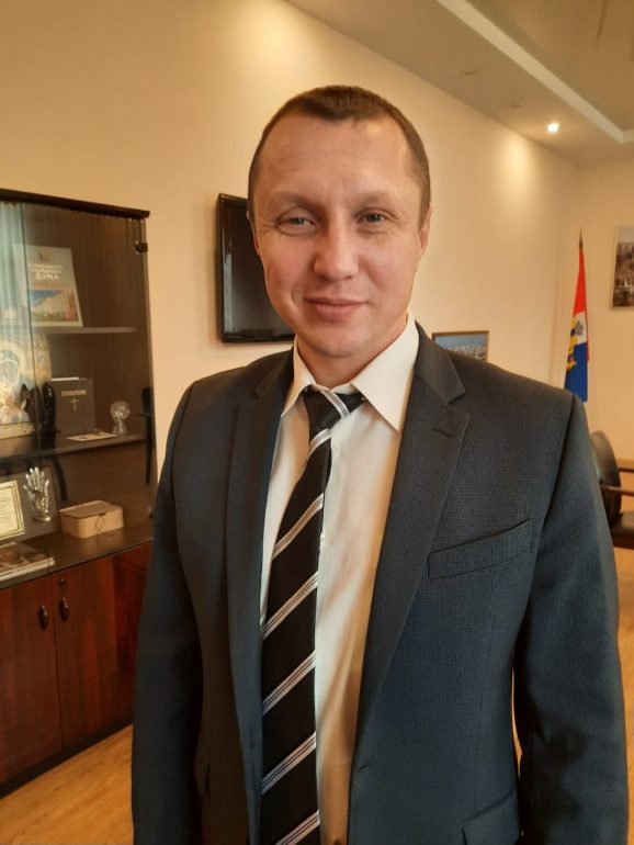 вышли из лдпр