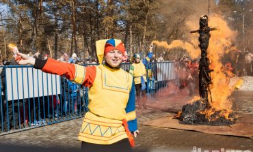 «Гори, чучело!»: в Хабаровске отпраздновали Масленицу