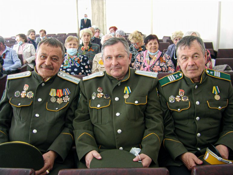 черный хабаровск