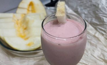 Утолить жажду: летние коктейли из арбуза и дыни