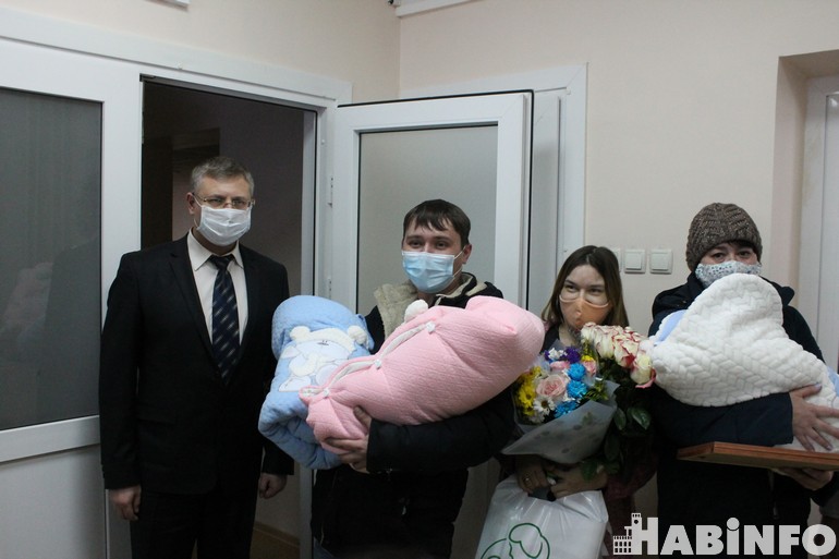 Из однушки во дворец: родители тройни в Хабаровске смогли купить дом
