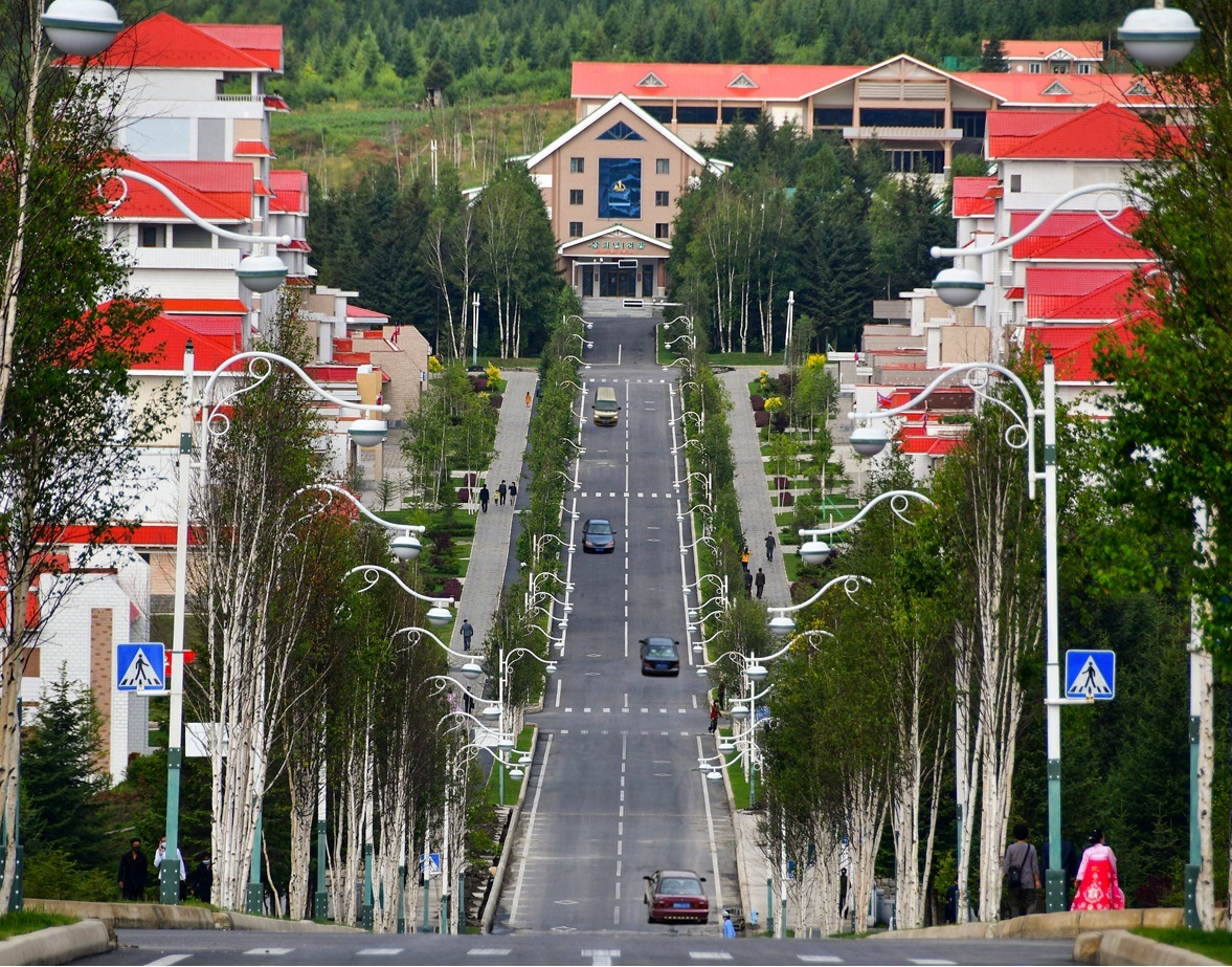 Строительство жилых домов в КНДР